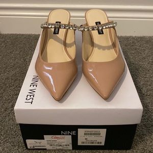 Nine West Amaris nude paten leather pumps